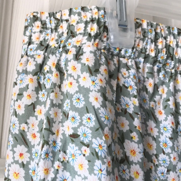 Floral MIDI Skirt - Picture 11 of 12